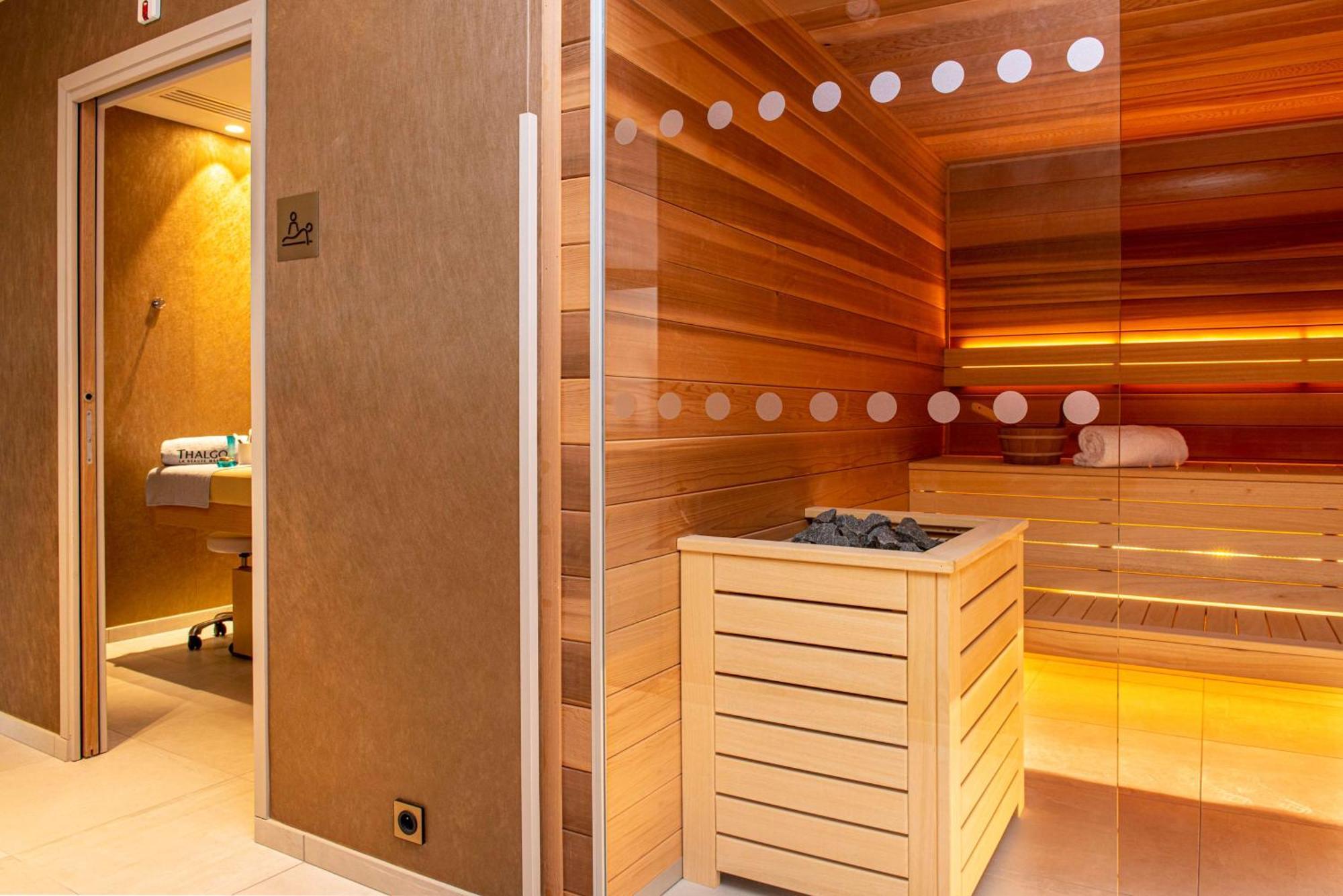 Radisson Blu Hotel, Rouen Centre Εξωτερικό φωτογραφία
